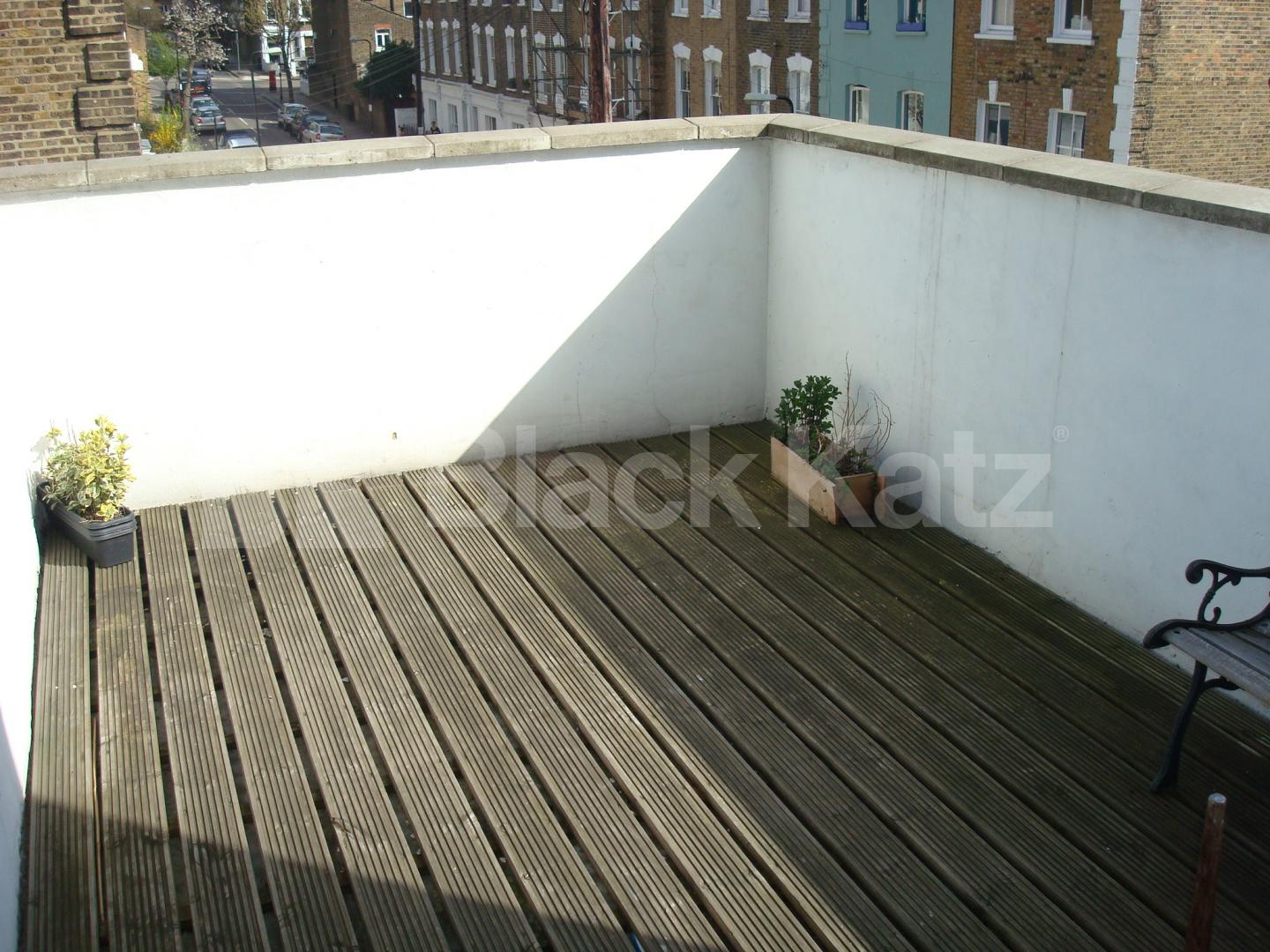 			NEW INSTRUCTION, 1 Bedroom, 1 bath, 1 reception Flat			 Leverton Street, Kentish Town